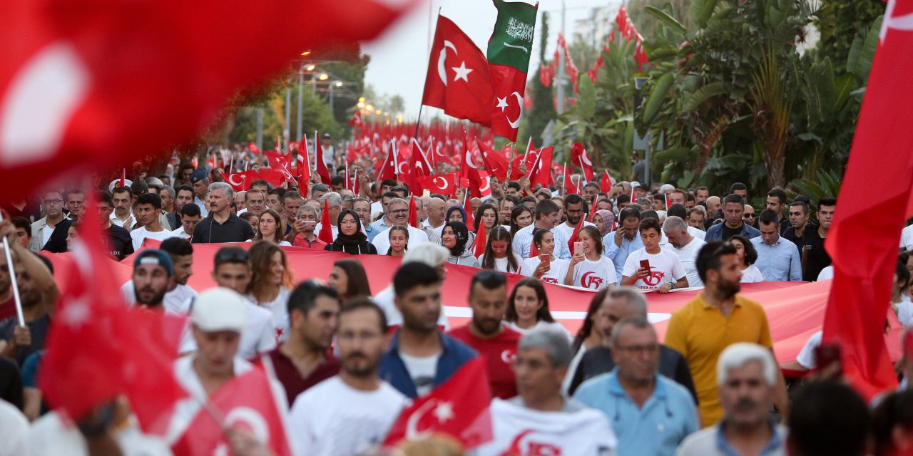 Antalya’da ‘Milli Birlik Yürüyüşü’