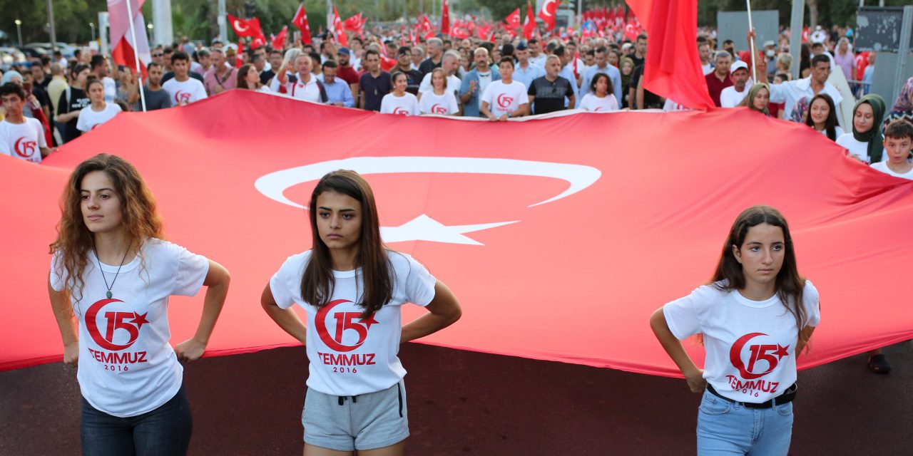 Antalya’da ‘Milli Birlik Yürüyüşü’