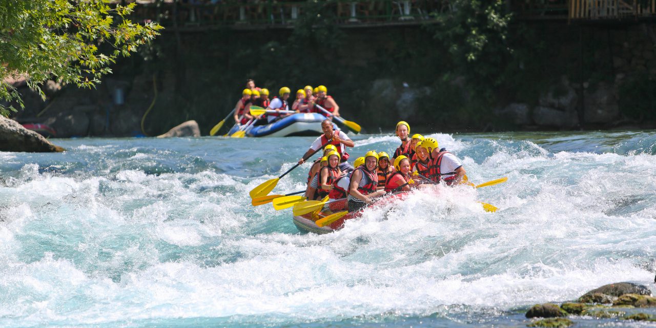 Köprülü Kanyon’da rafting heyecanı