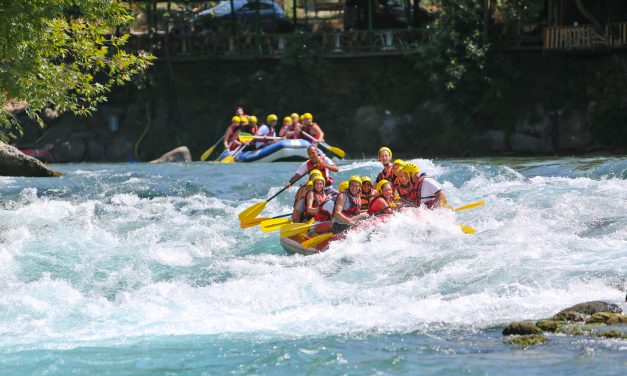 Köprülü Kanyon’da rafting heyecanı