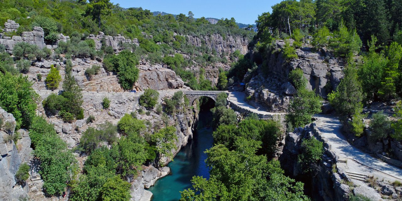 Köprülü Kanyon’da rafting heyecanı