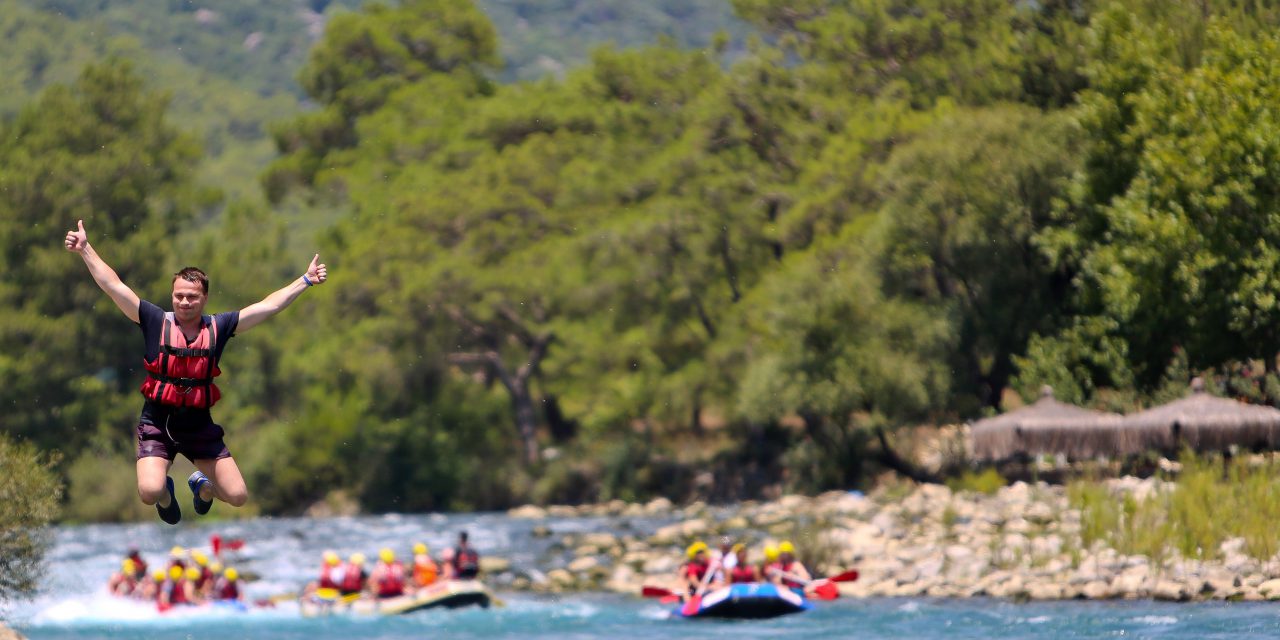 Köprülü Kanyon’da rafting heyecanı