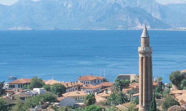 ANTALYA, DÜNYA’NIN EN POPÜLER ŞEHİRLERDEN BİRİ