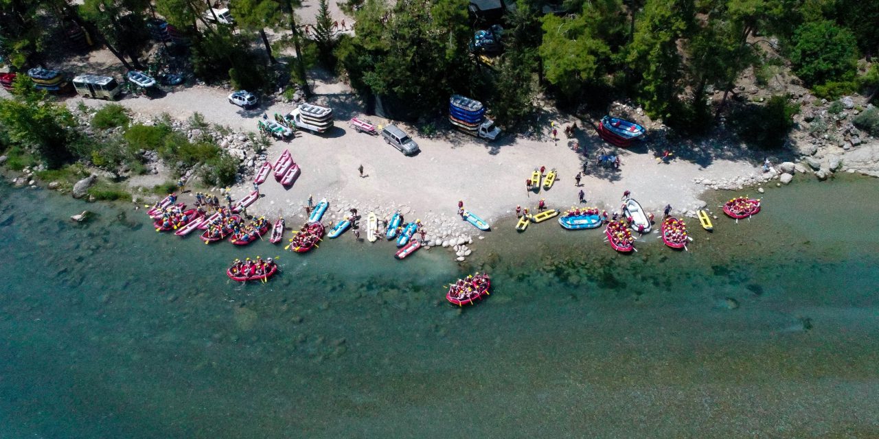 Köprülü Kanyon’da rafting heyecanı