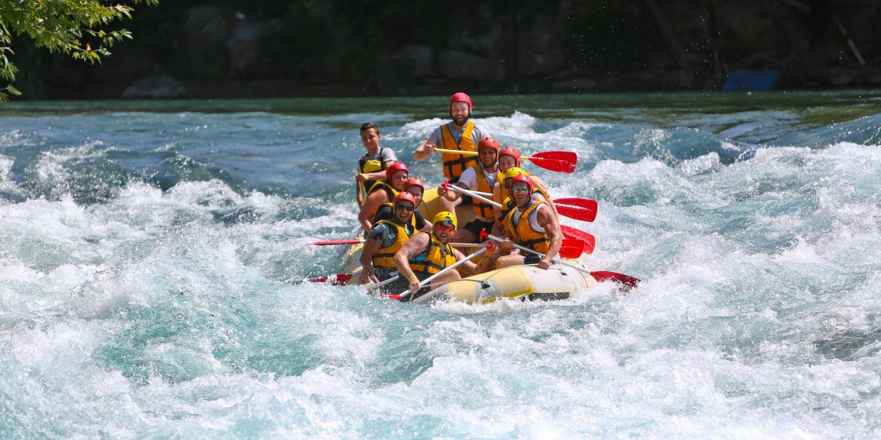 Köprülü Kanyon’da rafting heyecanı