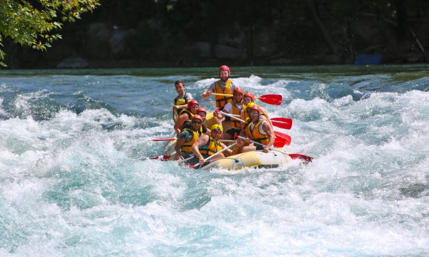 Köprülü Kanyon’da rafting heyecanı