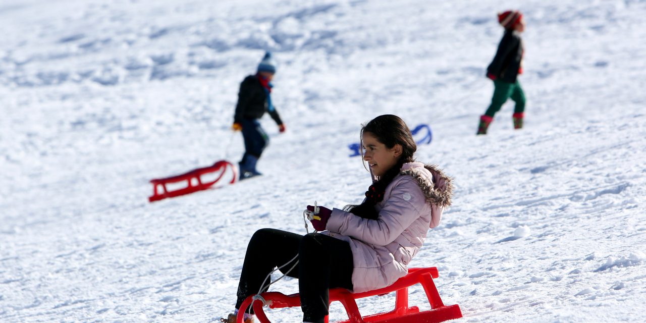 Zirvede kayak, sahilde deniz keyfi