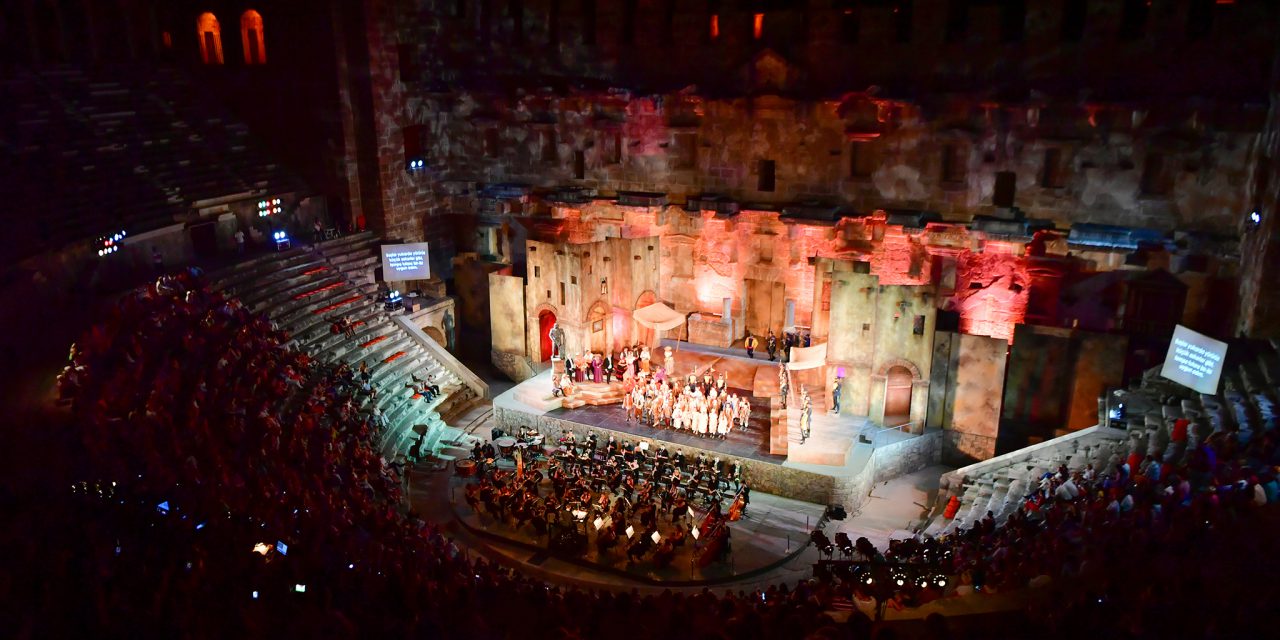 Aspendos Festivali Carmen’le başladı