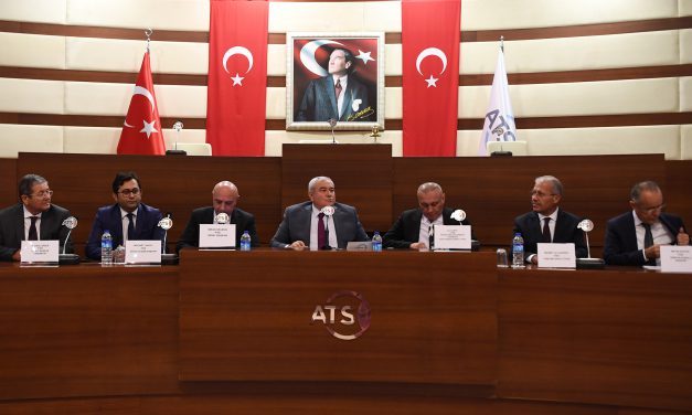 Akaryakıt ve gaz ürünleri sektörüne EPDK uygulamaları anlatıldı