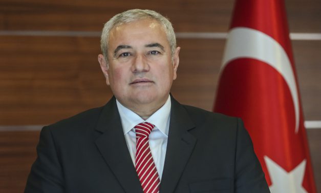 ATSO Başkanı Davut Çetin: Türkiye hedeflerine gençlerle koşacak
