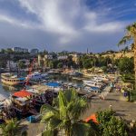Turizm kenti Antalya’da 130 ülkeden 20 bin 872 yabancı uyruklu kişi istihdam ediliyor