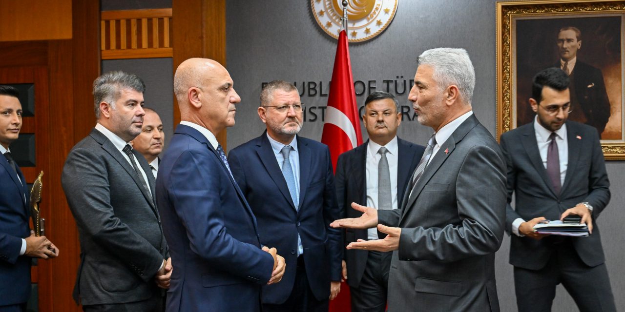 <strong>ANTALYA İŞ DÜNYASININ TALEPLERİ BAKANLIKTA KONUŞULDU</strong>