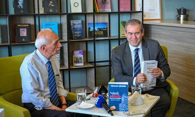 <strong>Antalya’nın Belleğine Yolculuk: Hüseyin Çimrin’in Yeni Kitapları Tanıtıldı</strong>